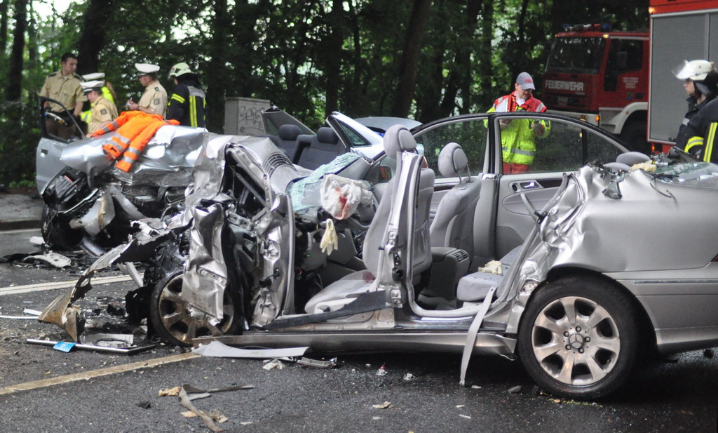 Schwerer VU Leichlingen L294  beide Fahrer verstorben P50.JPG